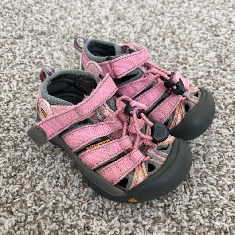 Size 6 / Toddler Girl KEEN Sandals